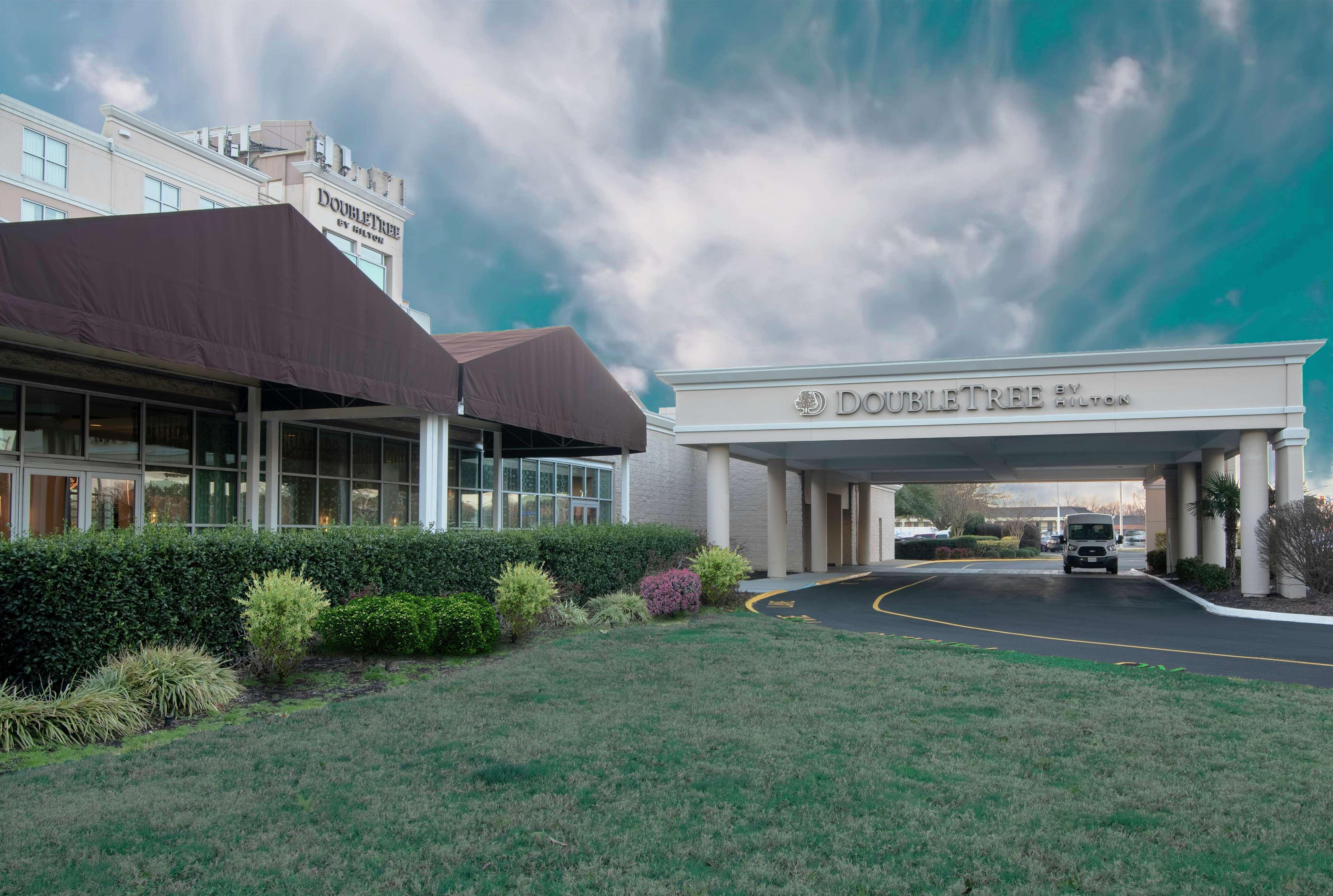 Doubletree By Hilton Norfolk Airport Hotel Bagian luar foto