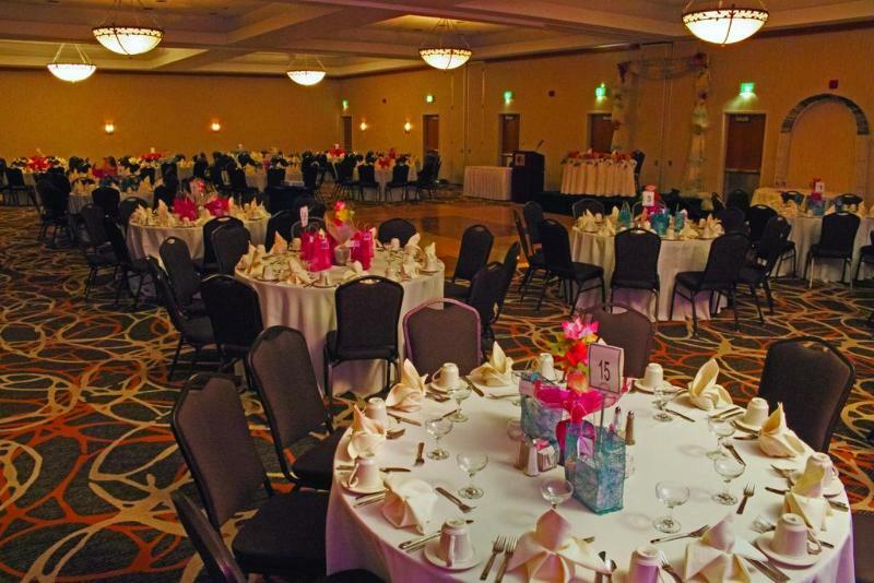 Doubletree By Hilton Norfolk Airport Hotel Bagian luar foto